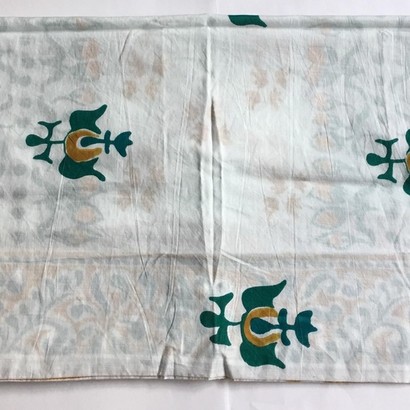 Anthropologie Camina Collection 2 Standard Shams - Picture 4 of 8